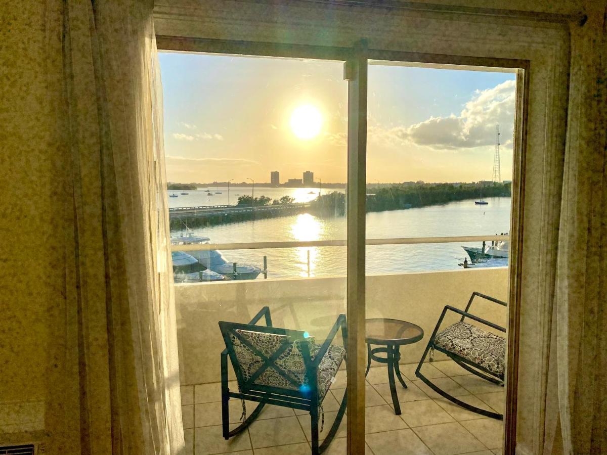 Deluxe Waterfront One Bedroom Apartment With Miami Skyline View, Free Parking 5 Mins Drive To Miami Beach Extérieur photo